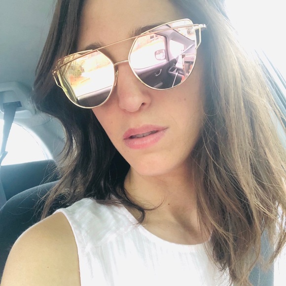 Rose Gold Sunnies - Picture 4 of 4